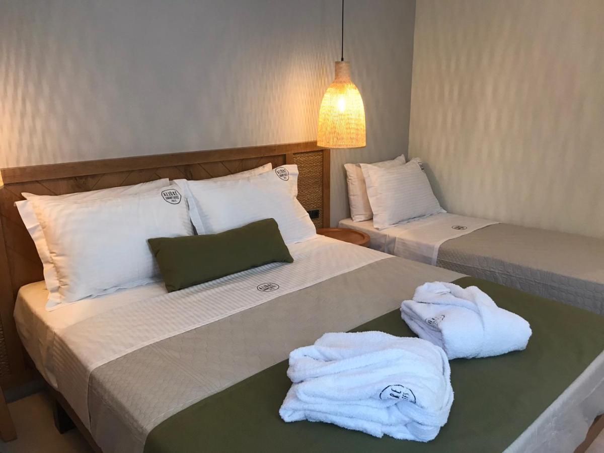Azzure Luxury Suites โปตอส ภายนอก รูปภาพ