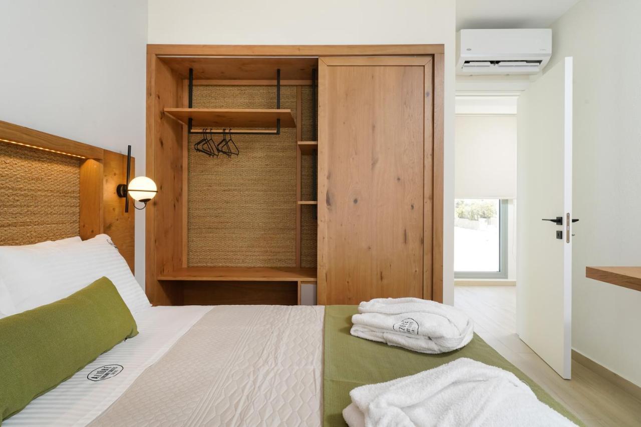 Azzure Luxury Suites โปตอส ภายนอก รูปภาพ
