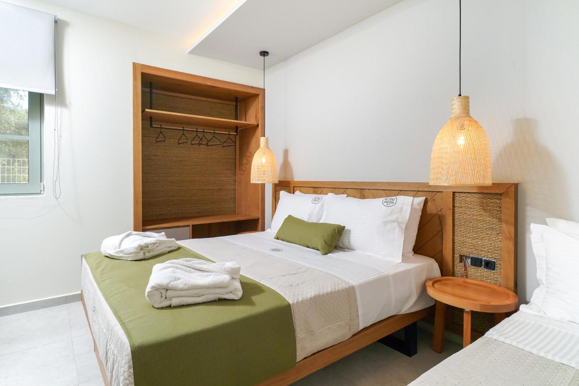 Azzure Luxury Suites โปตอส ภายนอก รูปภาพ