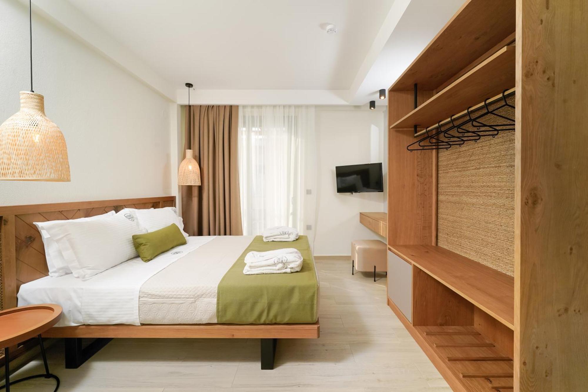 Azzure Luxury Suites โปตอส ภายนอก รูปภาพ