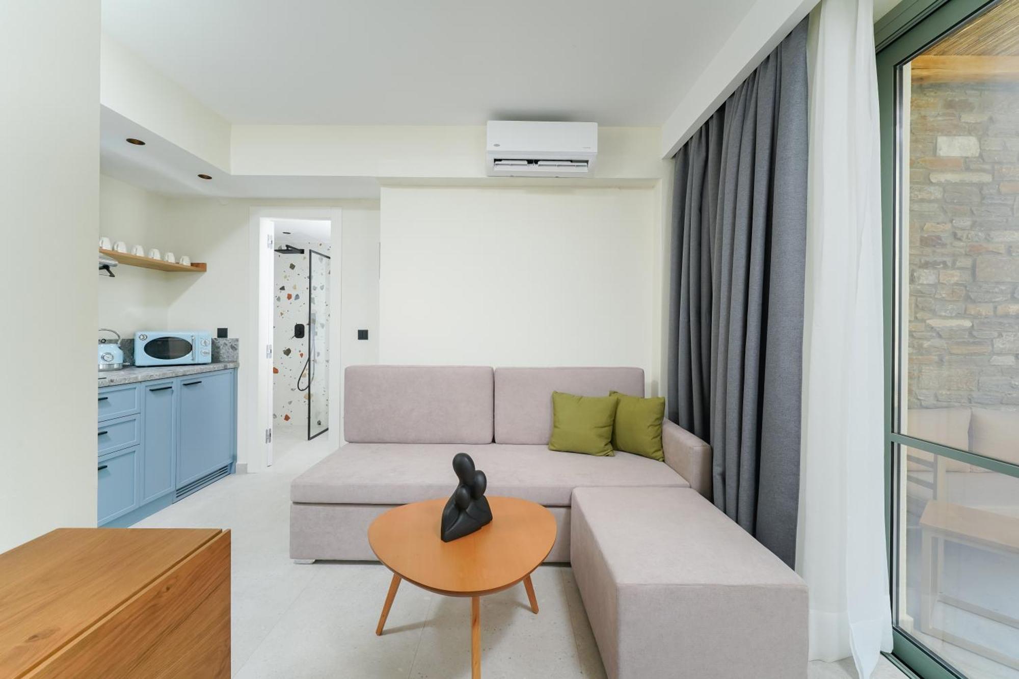 Azzure Luxury Suites โปตอส ภายนอก รูปภาพ