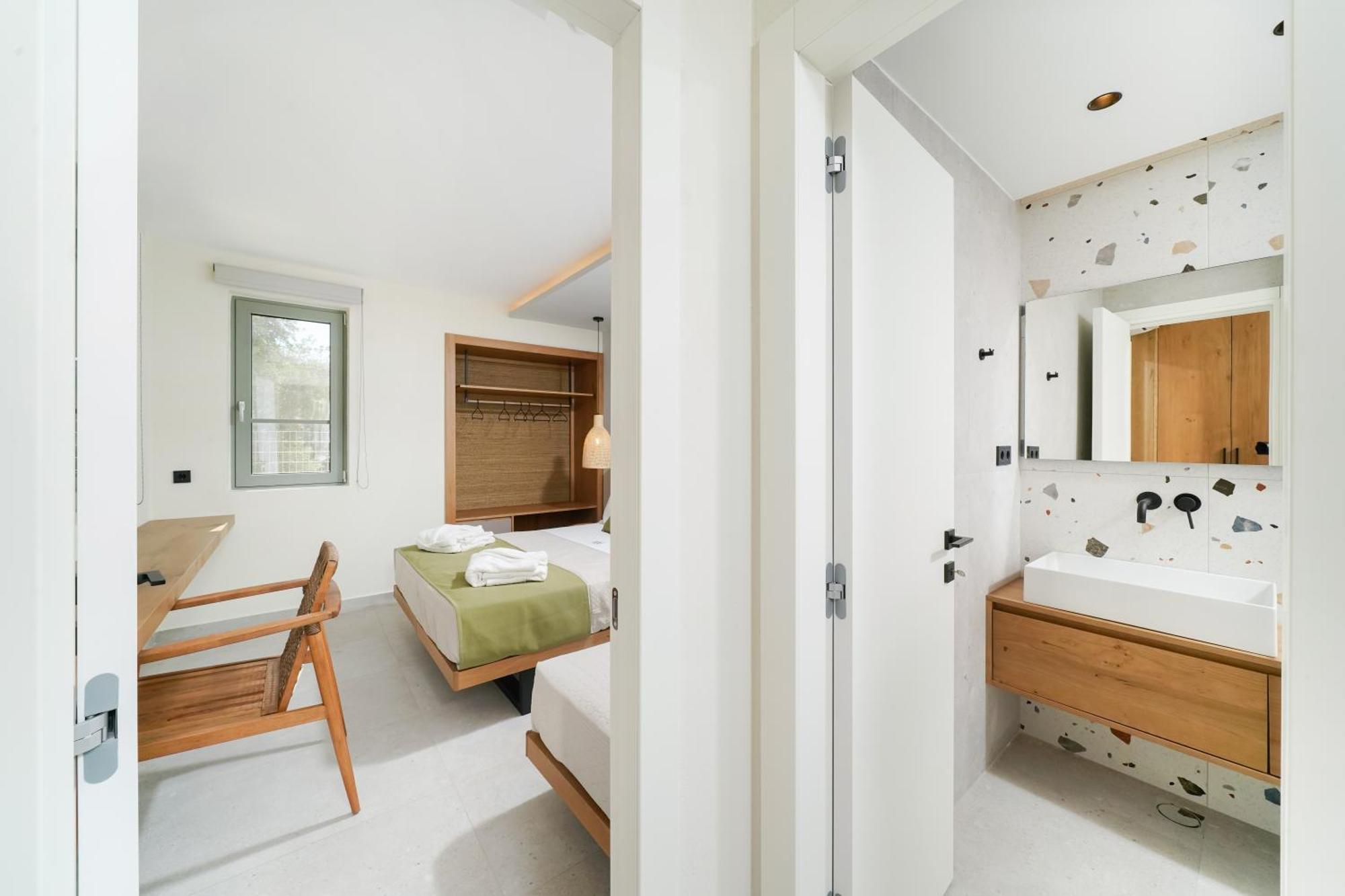 Azzure Luxury Suites โปตอส ภายนอก รูปภาพ