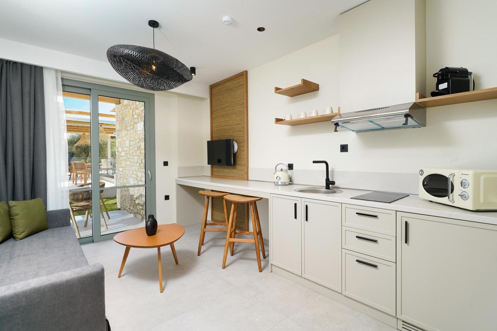 Azzure Luxury Suites โปตอส ภายนอก รูปภาพ