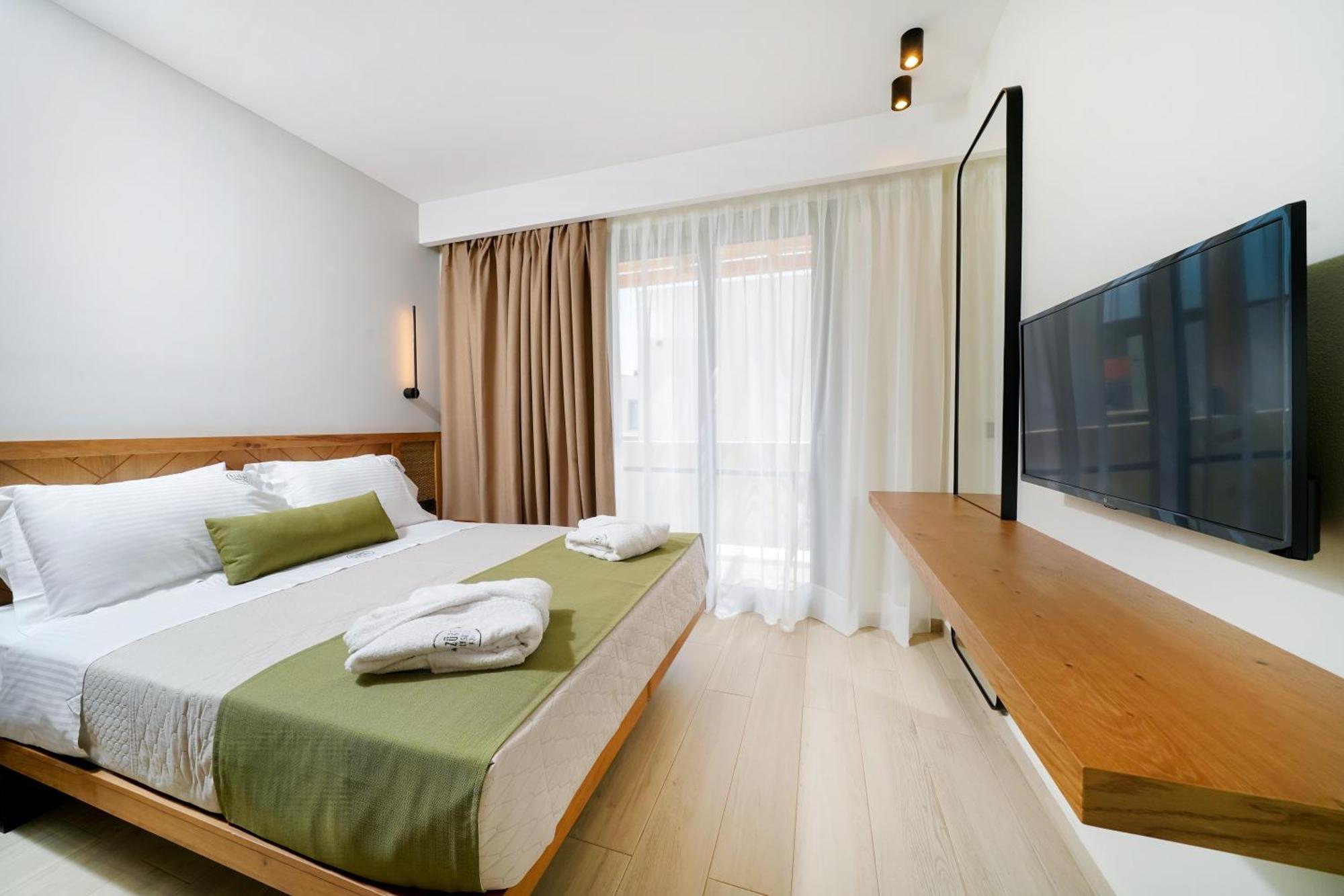 Azzure Luxury Suites โปตอส ภายนอก รูปภาพ